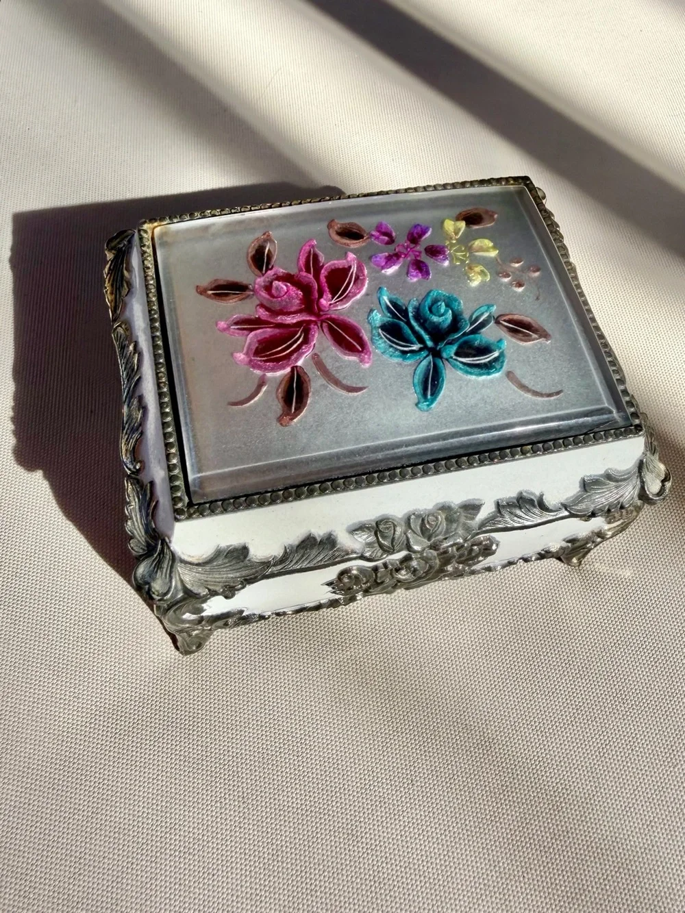 Japanese Royal Music box Trinket or Jewelry Box